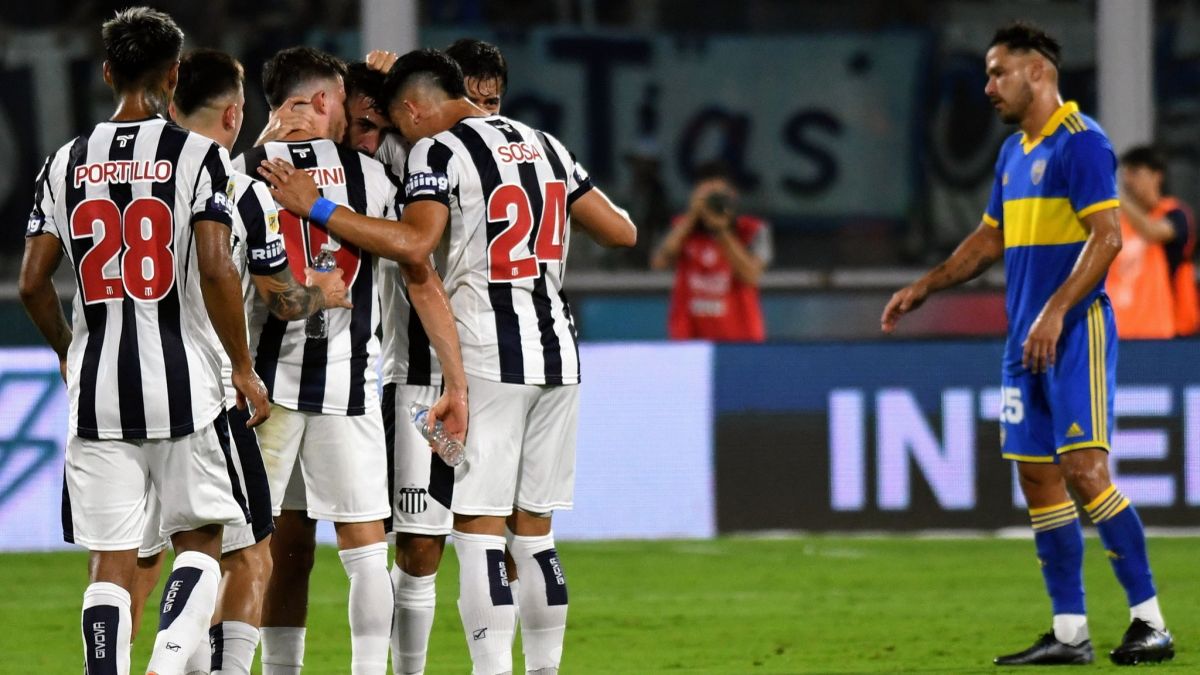 Todo Talleres celebra la victoria ante Boca (Foto: AFA).