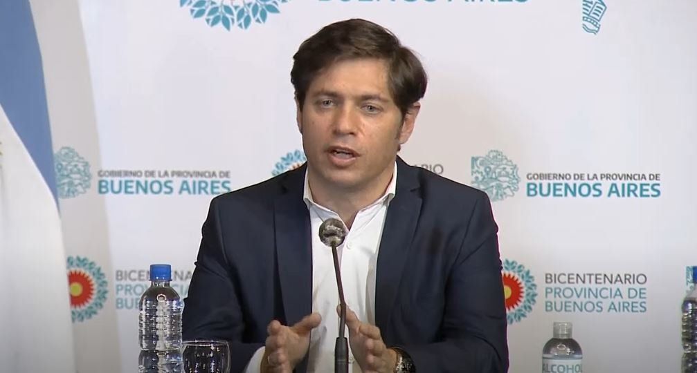 Confirman que Kicillof analiza aumentar un impuesto a los bancos para paliar la caída de la recaudación provincial