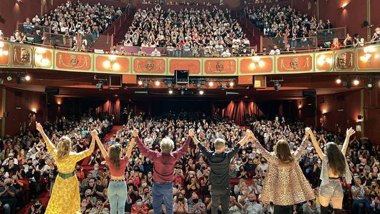 Inmaduros estrenó a sala llena en el Teatro El Nacional y fue ovacionada por el público