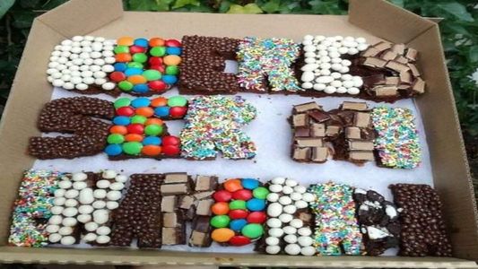 Intentó hacerle una propuesta amorosa a una chica, pero no salió como esperaba