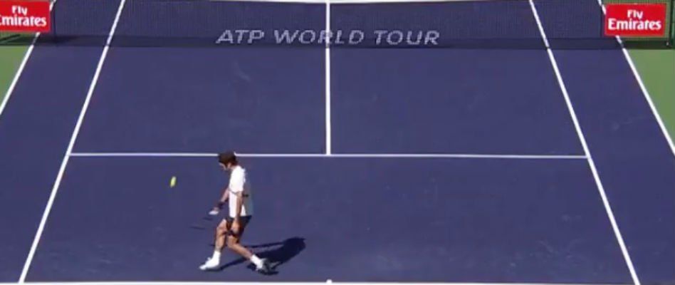 La última genialidad de Roger Federer: un revés que confundió hasta a los ball boys