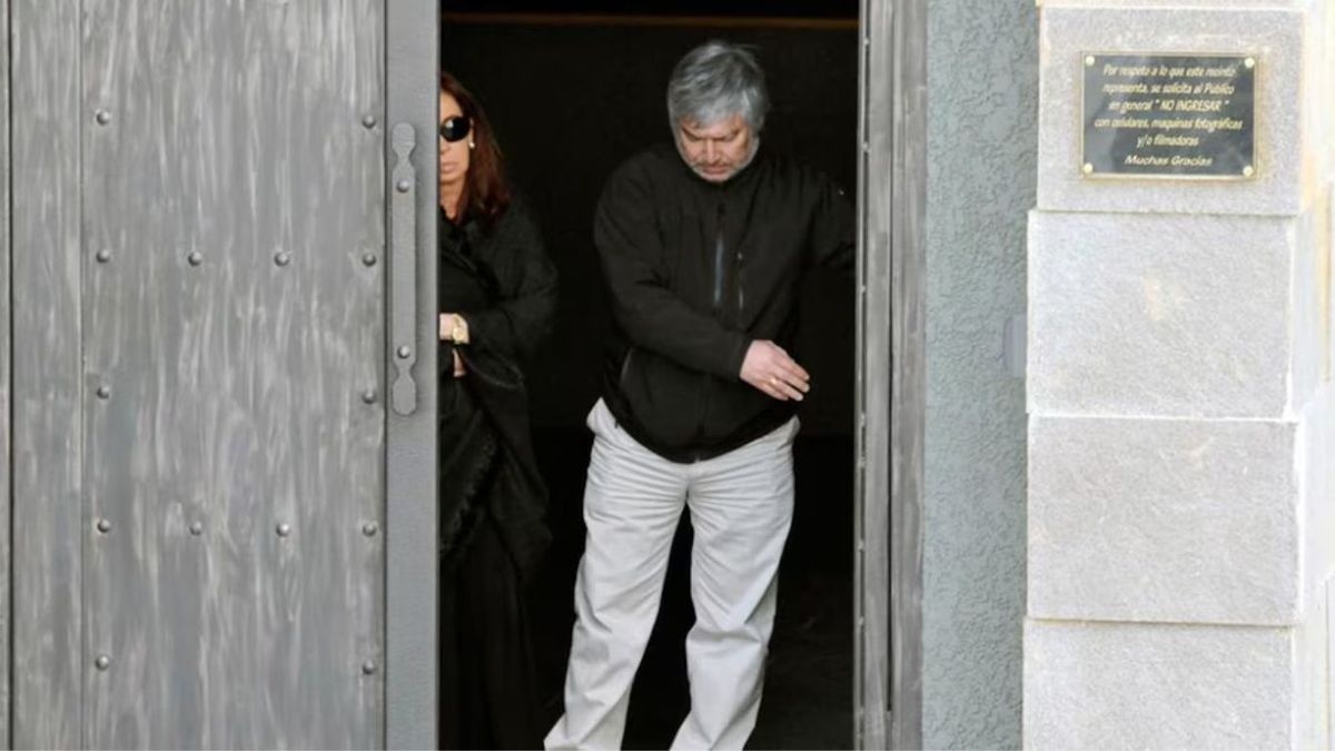 Cristina KIrchner y Lázaro Báez juntto a su hijo