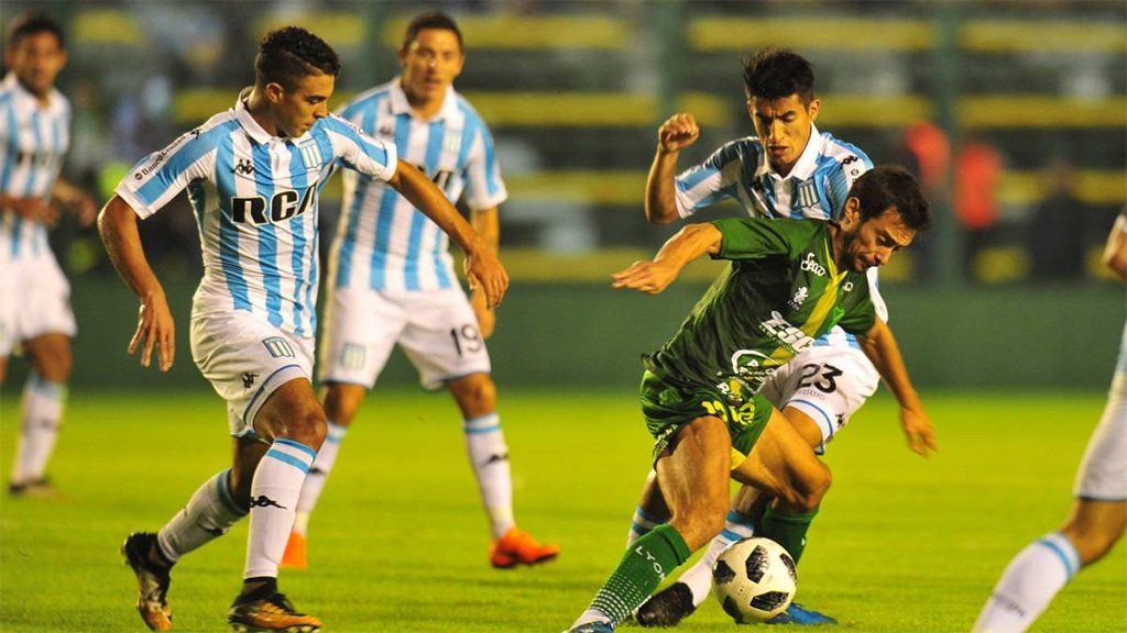 Duelo mano a mano: los 8 partidos que le quedan a Racing y a Defensa y Justicia