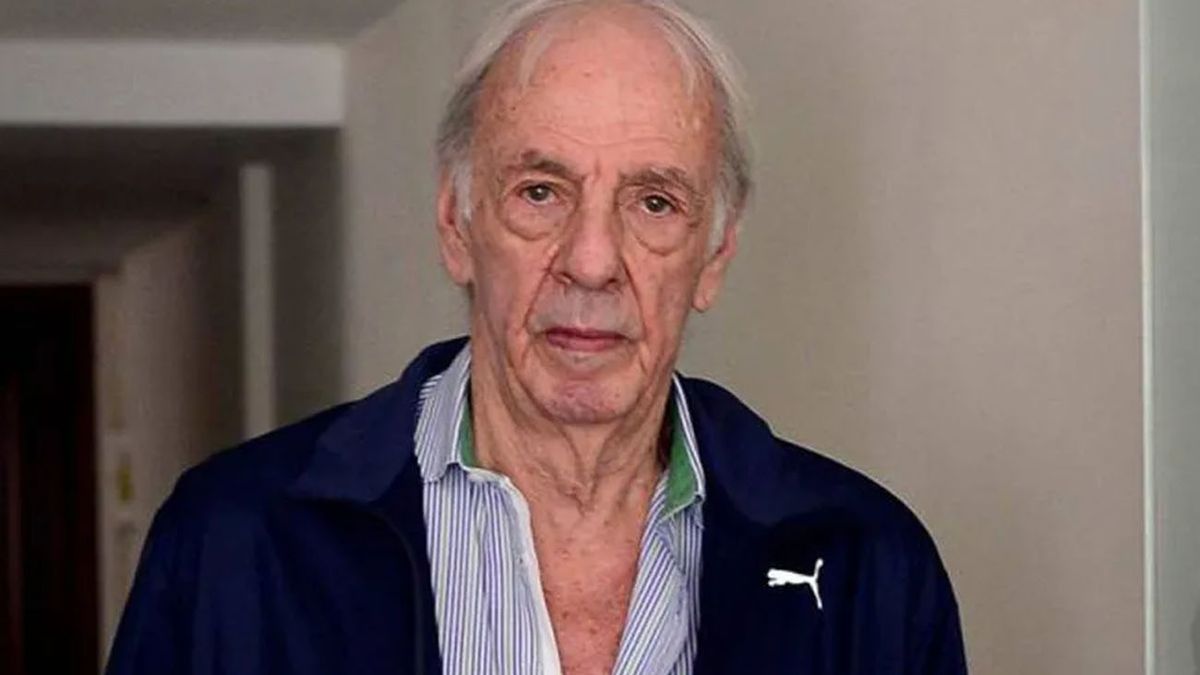 Internaron a César Luis Menotti y hay preocupación por su salud&nbsp; (Foto: archivo)