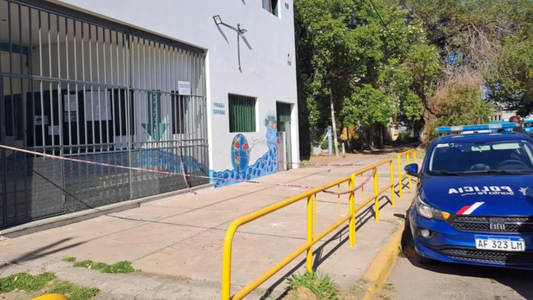 Amenaza narco en una escuela de Rosario | Dispararon 14 veces contra el establecimiento
