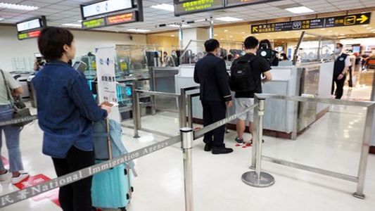 Por qué la guerra entre Rusia y Ucrania puede subir el precio de los pasajes aéreos