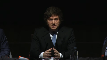 Milei volvió exponer sobre economía en el Palacio Libertad: Keynes hizo mucho daño