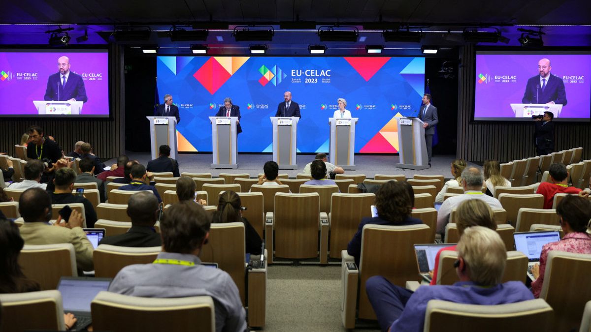 El cierre de la UE-CELAC en donde se reconoció el conflicto por las Islas Malvinas. (Foto: Reuter)
