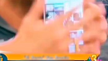 Tremendo momento: a periodista se le escaparon sus fotos desnudo al aire