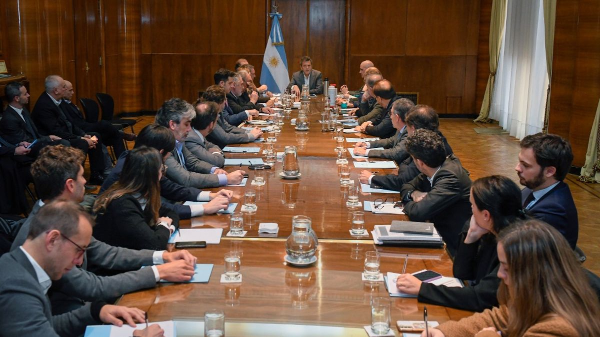 Sergio Massa encabezó su primera reunión de gabinete como ministro de Economía. (Prensa)