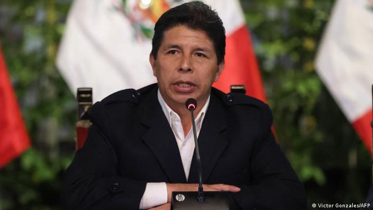 Pedro Castillo disuelve el Congreso