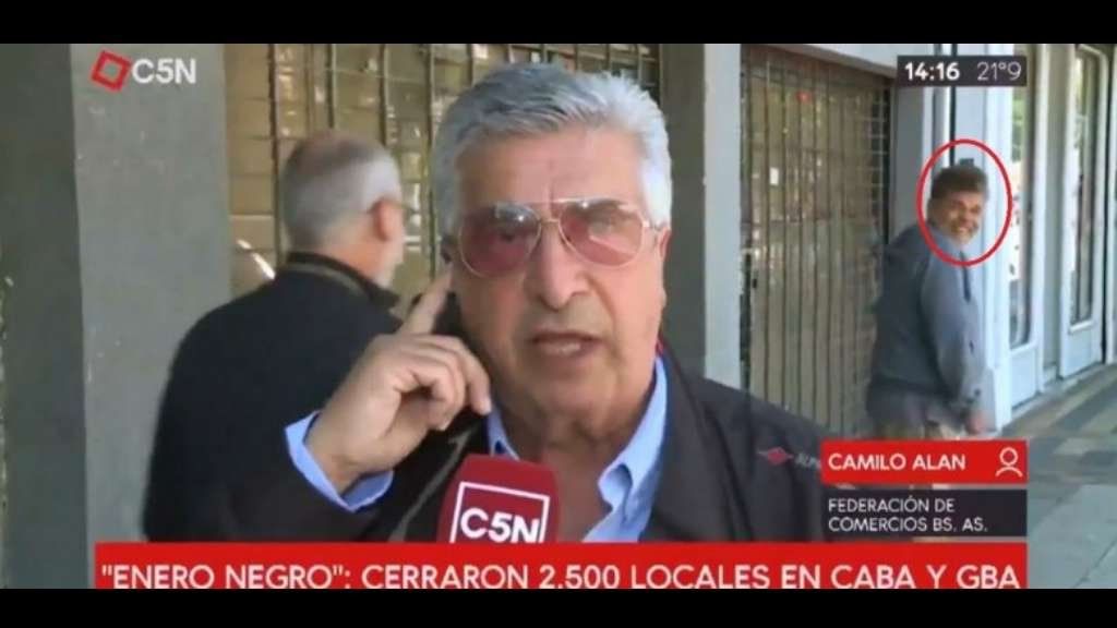 El gesto de Alfredo Casero al colarse en un móvil de C5N que se volvió viral