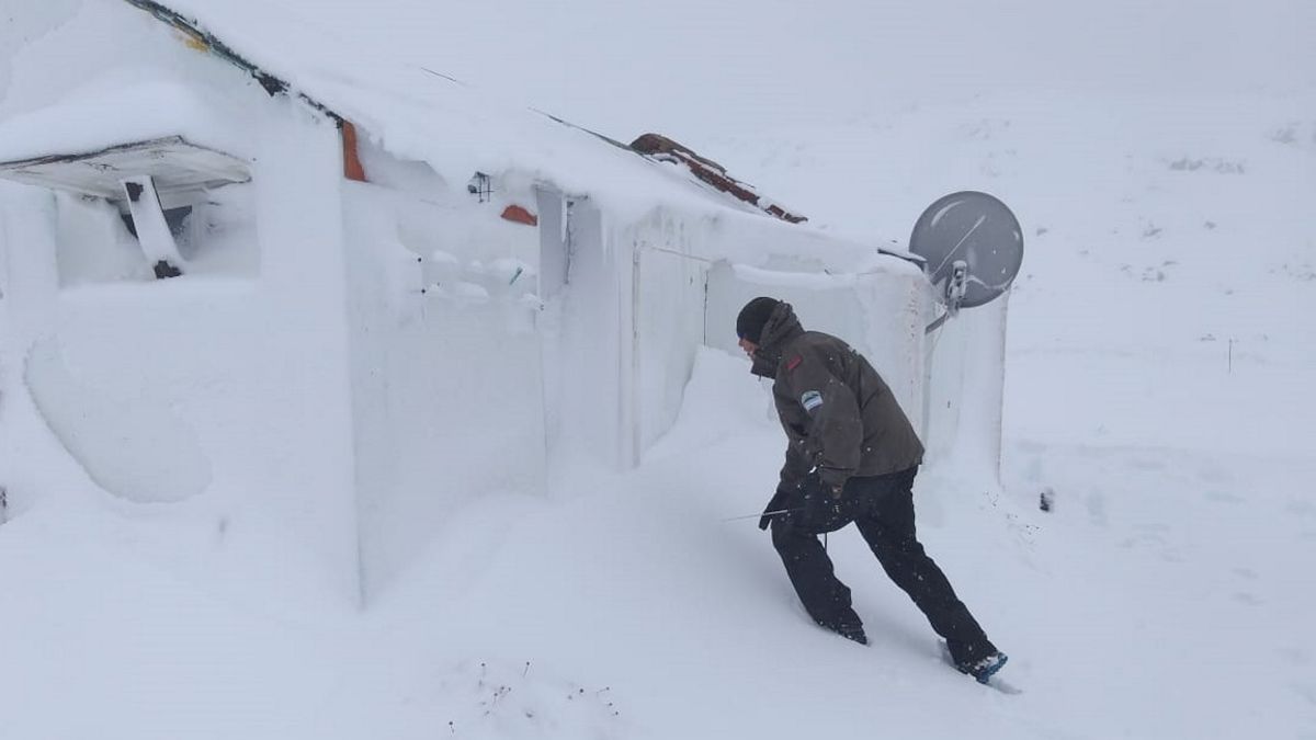 Neuquén: dos mujeres debieron ser rescatadas tras quedar varadas por la nieve