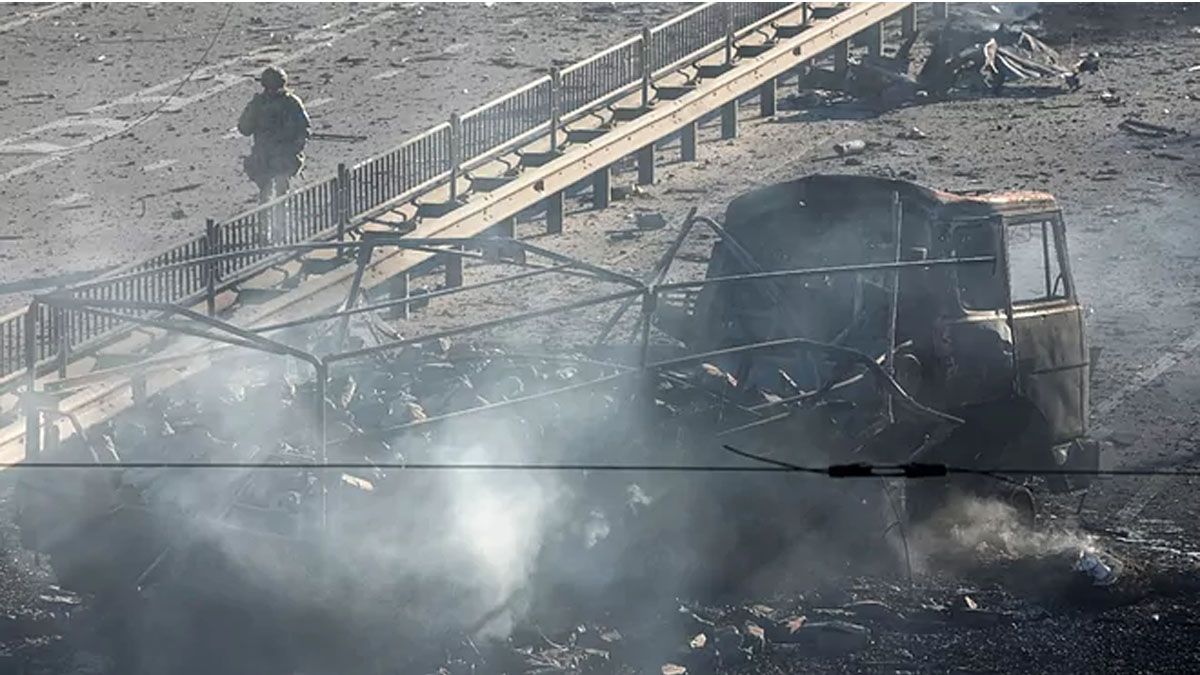 Múltiples acusaciones señalan a Rusia por el uso en Ucrania de bombas de vacío o termobáricas