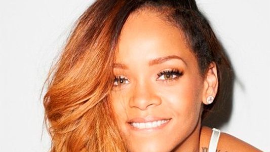 ¡Piedra libre! / Rihanna no tiene paz con los Paparazzi