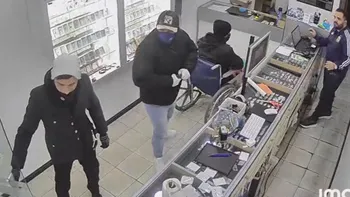 Quilmes: delincuentes simularon estar discapacitados y desvalijaron una joyería