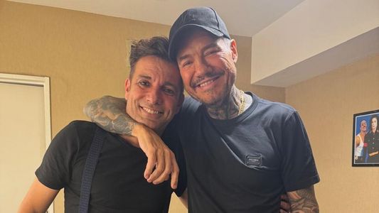 Marcelo Tinelli sin Milett Figueroa fue a ver a Martín Bossi al teatro y lo aplaudió de pie