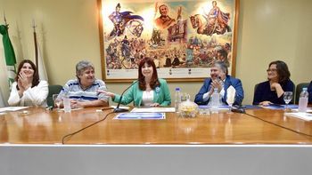 Cristina Kirchner encabezó la primera reunión como titular del PJ en la sede de SMATA