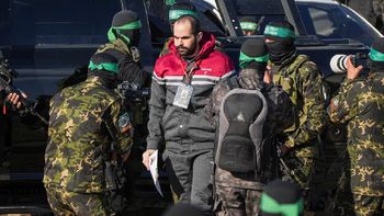 Hamas liberó a tres nuevos rehenes, entre ellos a Yarden Bibas