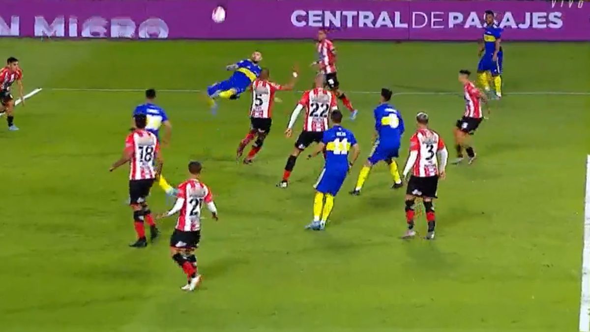Pipa Benedetto hizo el gol del campeonato: mirá el golazo de tijera ante Barracas