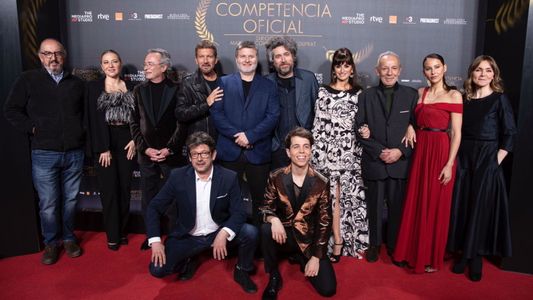 Madrid aplaudió de pie a Oscar Martínez, Penélope Cruz y Antonio Banderas en el estreno de Competencia Oficial