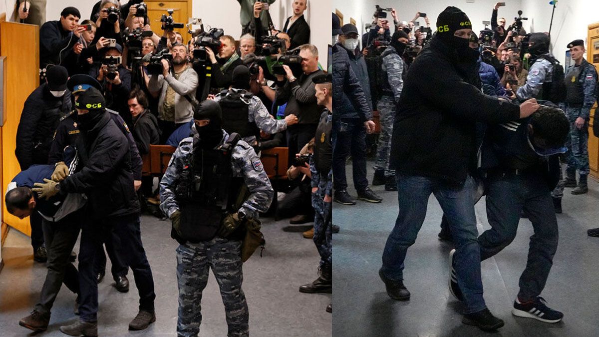 Dos de los detenidos son llevados ante el tribunal de Moscú con una custodia sumamente numerosa. (Foto: Gentileza Sky News)
