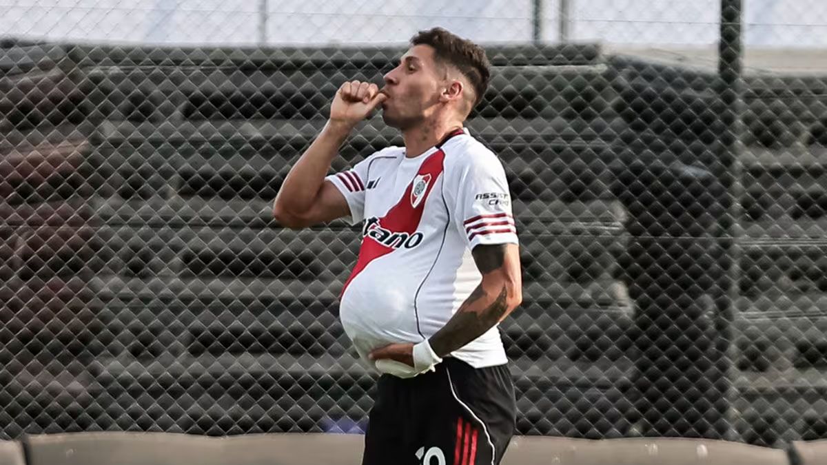 Gonzalo Montiel festeja el gol de River en Barracas (Foto: Walter Manuel Cortina)
