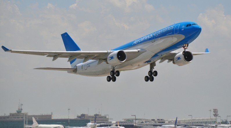Aerolíneas Argentinas programó tres vuelos especiales para traer pasajeros desde Río de Janeiro
