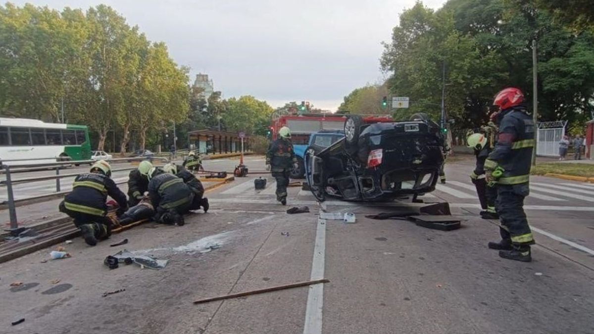 Choque y vuelco en Villa Lugano: manejaba alcoholizada