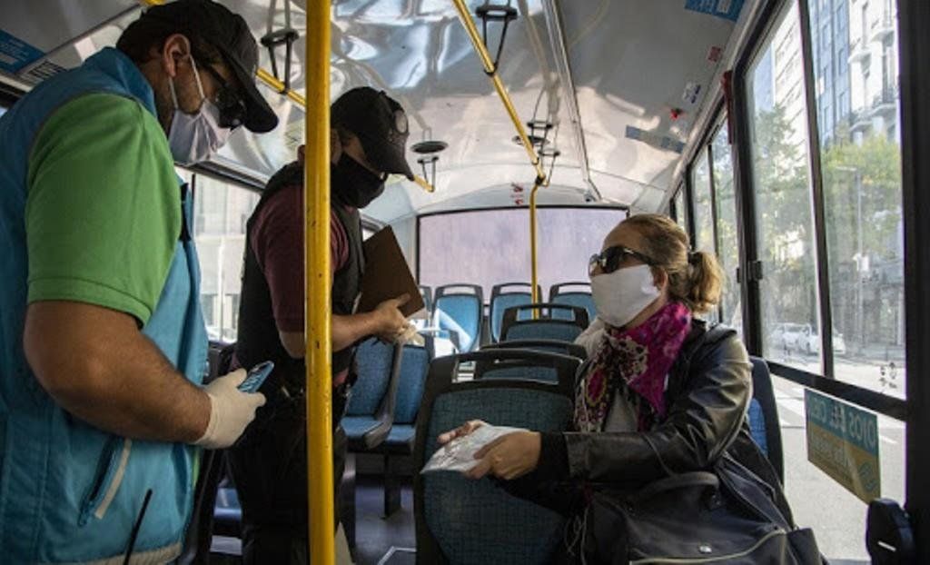 Covid-19: hay 5.299 personas internadas en Unidades de Terapia Intensiva.