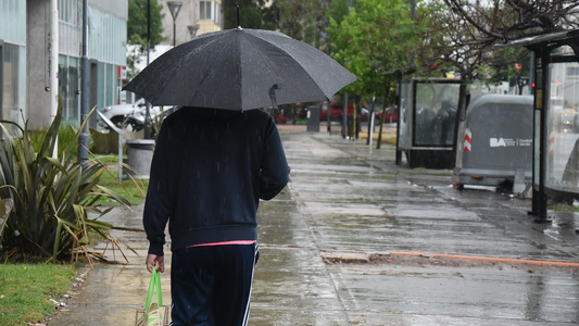 Alerta amarilla en el AMBA y 9 provincias por fuertes tormentas: así fue la caída de granizo