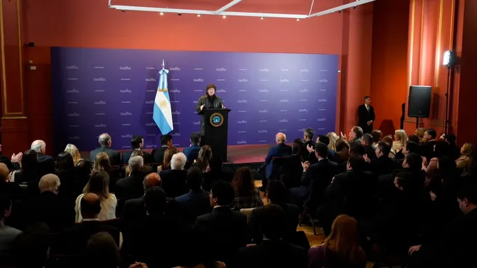 Milei reunió a los legisladores de La Libertad Avanza y marcó la hoja de ruta en el Congreso