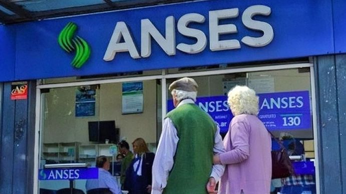 Atención JUBILADOS: ANSES inicia el calendario de PAGOS con DOBLE BONO ¿Quiénes cobran?