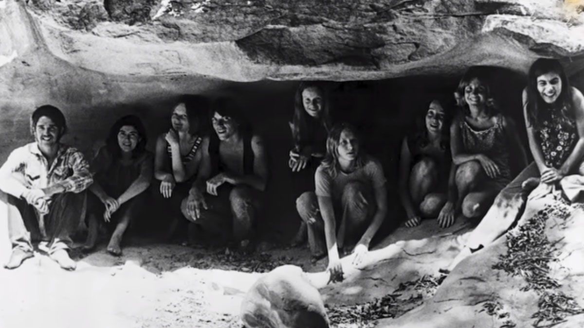 Los jóvenes integrantes del clan Manson. La más jóven, de solo 19 años, asesinó a un matrimonio en su casa. (Foto: Captura de TV)
