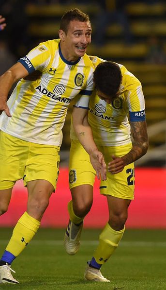 Rosario Central amargó el debut de Gago como técnico de Racing
