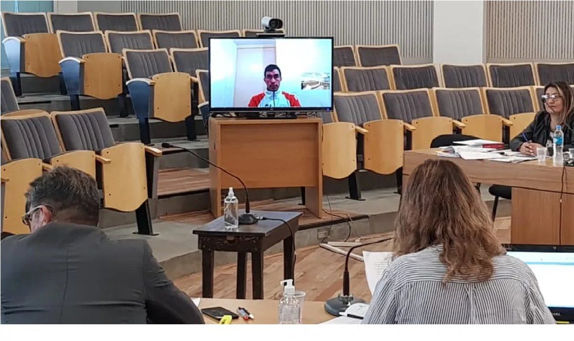 El femicida Ovando presenció el juicio desde el penal. Un tribunal popular lo encontró culpable. Le dieron perpetua.