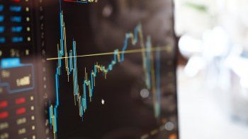 El valor de los activos reales en Argentina: una comparación entre bonos, soja, oro e inmuebles