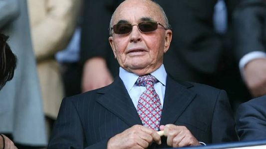 Lago Escondido: revés judicial para Joe Lewis, el magnate inglés que no permite el paso público al paradisíaco espejo de agua