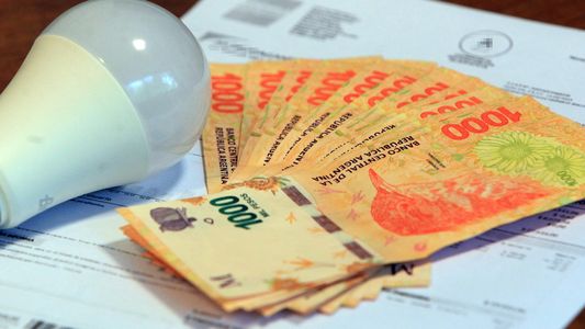 ATENCIÓN subsidio a la luz y gas: NUEVO tope de ingresos, ¿quiénes pueden anotarse?