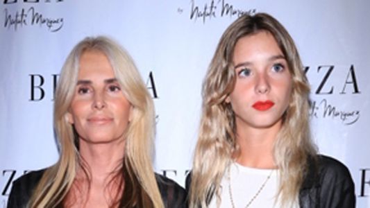 La hija y la nieta de Susana van a los eventos y no se ríen nunca