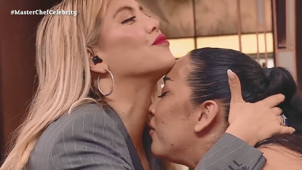 Evelyn Botto contó a qué huele Wanda Nara y su respuesta dejó a todos en shock