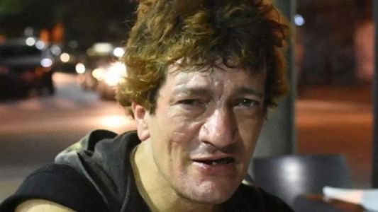 Pity Álvarez reapareció cantando en vivo para una comunidad terapéutica: el video