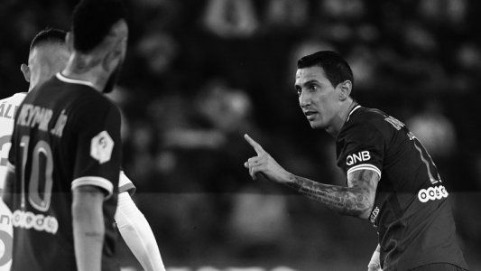 Di María fue suspendido por cuatro partidos en la liga francesa por escupir a un rival: el video de la agresión