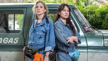 Netflix: Carla Peterson y Nancy Dupláa protagonizan El tiempo de las moscas, la nueva miniserie.