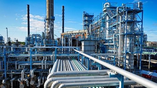 La producción química y petroquímica creció 1% interanual