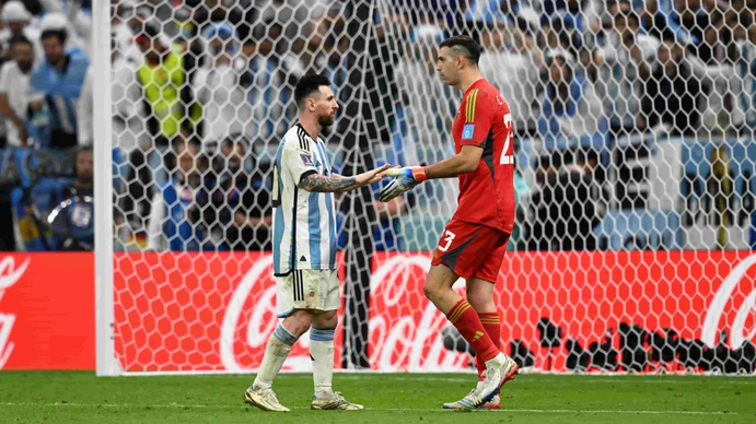 El consejo que le dio el Dibu Martínez a Messi para que meta el gol de penal ante Croacia