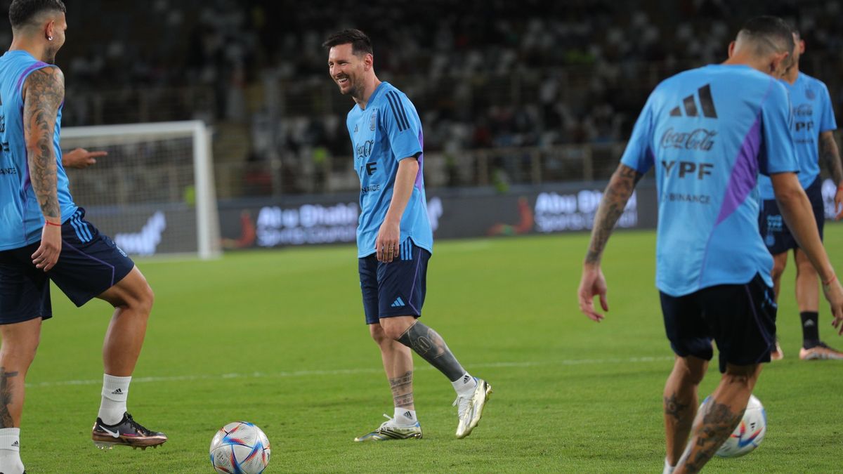 Mundial Qatar 2022: Lionel Messi se entrenó diferenciado y se cuida al máximo para el debut con Arabia Saudita. (@Argentina)