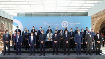 Mientras Alberto hace equilibrio en Europa, la Rosada apela a los gobernadores para conseguir apoyo a la ley de la pandemia