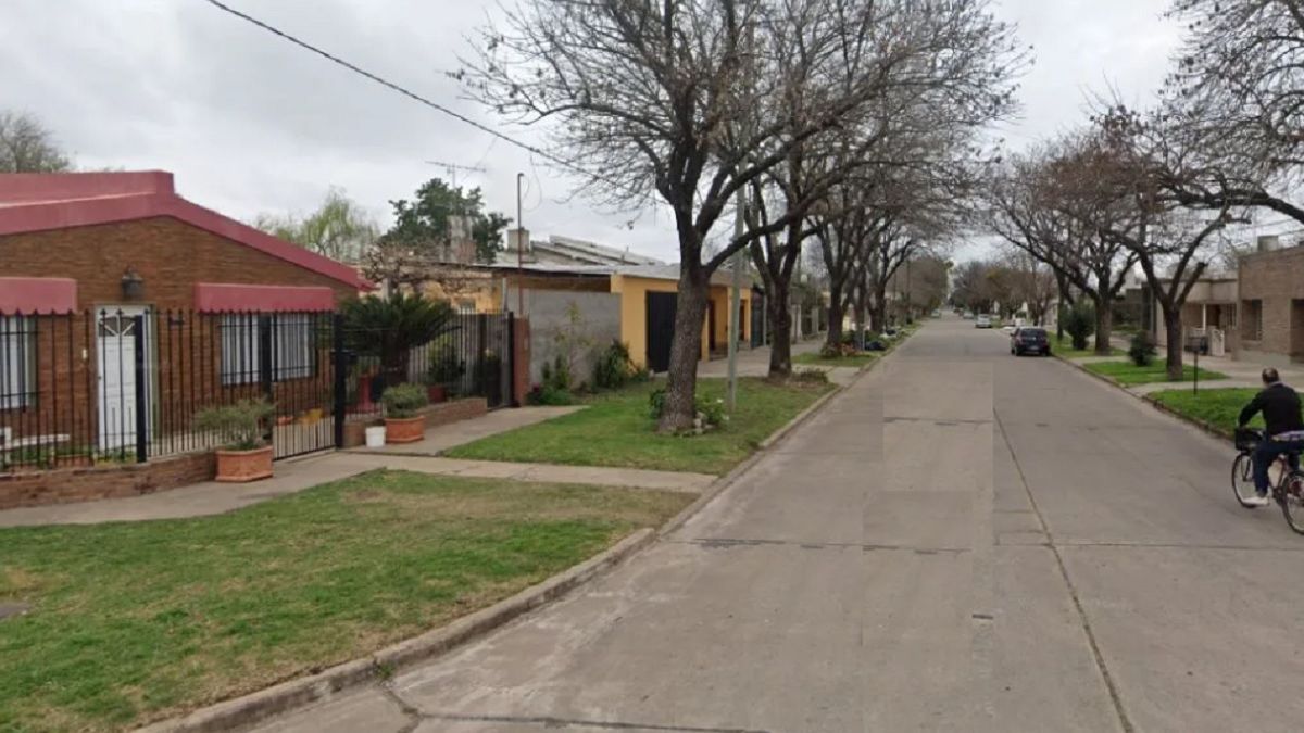 El suceso tuvo lugar alrededor de las 4 de la madrugada de ayer en una propiedad ubicada entre las calles Dante Alighieri y Chile. El suceso tuvo lugar alrededor de las 4 de la madrugada de ayer en una propiedad ubicada entre las calles Dante Alighieri y Chile.