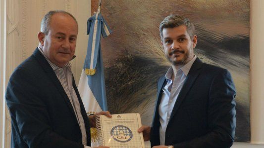 Un senador oficialista anunció que votará en contra de la legalización del aborto